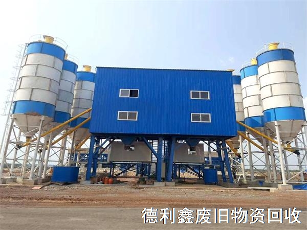 二手水泥罐回收，散裝水泥倉回收，攪拌站設(shè)備回收